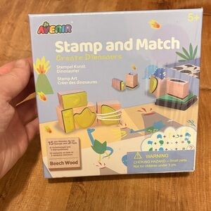 NWT Avenir Stamp and Match Create Dinosaurs Set